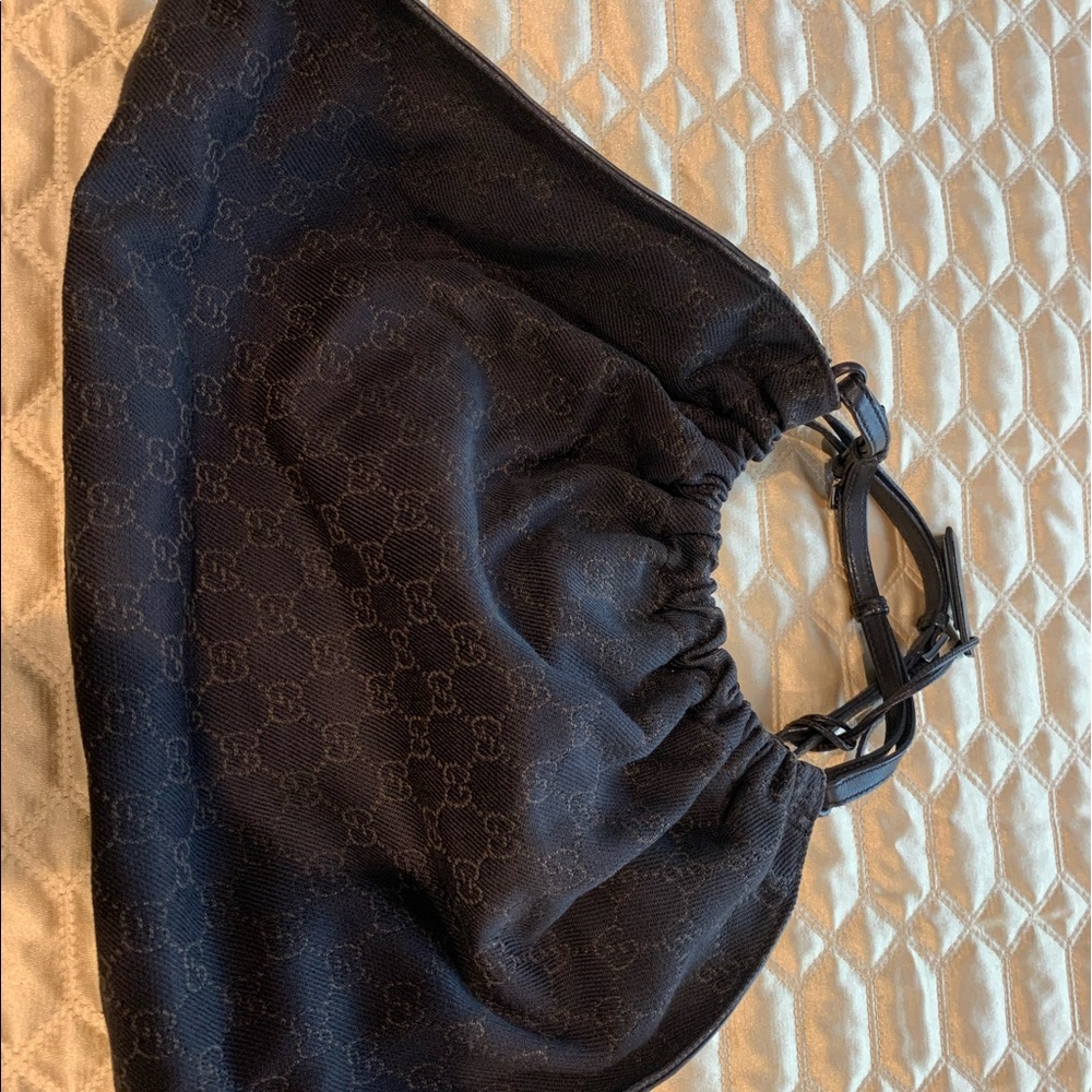 Gucci bag in excellent condition. Purchased on here and used a few times.